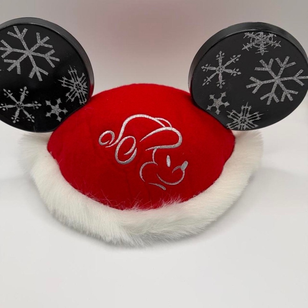 Disney  Mickey Mouse Santa Hat Ears Snowflake Christmas Holiday Red Faux Fur NWT
